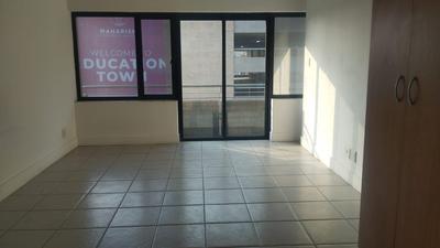Apartment / Flat For Rent in Marshalltown, Johannesburg